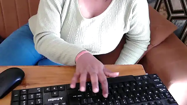 shivi moto online show from 03/03/25, 07:43