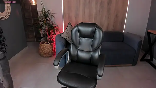 MileyCruz  online show from 09/13/25, 07:35