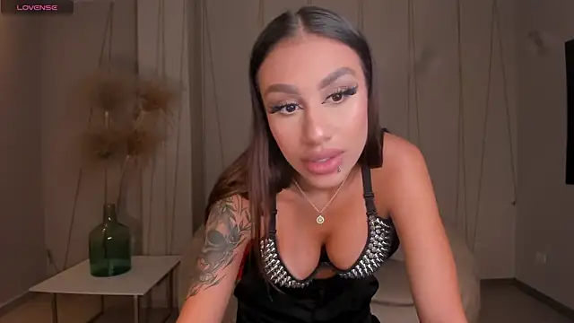 DannaCruz online show from 01/25/25, 06:24