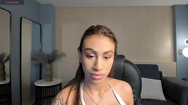 DannaCruz online show from 09/28/25, 10:53