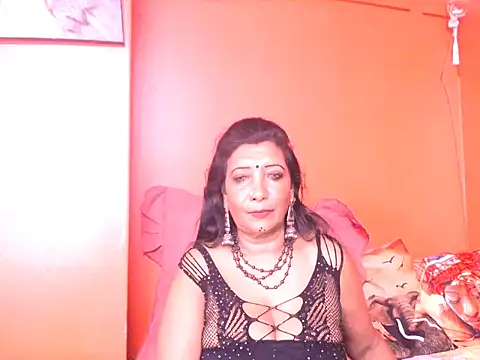 indiansarika65 online show from 02/19/26, 04:08
