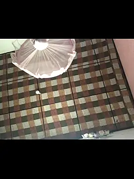 Snapshot of Naughty_soulz chatting on 10/21/25, 04:24 Naughty soulz online show from 10/21/25, 04:24