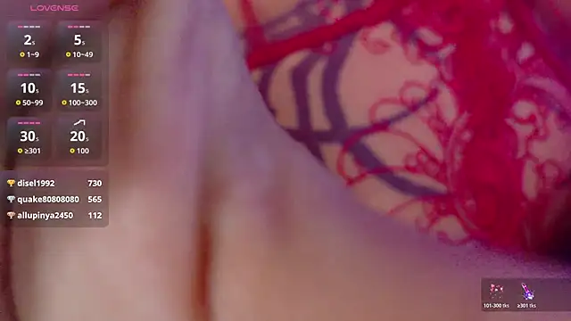 valkiria moore online show from 11/06/25, 07:48