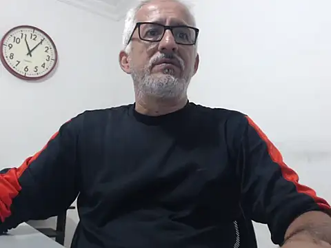 Snapshot of cenizo10124 chatting on 12/03/24, 04:03 cenizo10124 online show from 12/03/24, 04:03