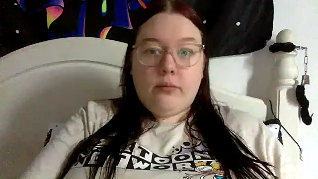 Sexycurvyemilyy online show from 09/14/25, 12:48