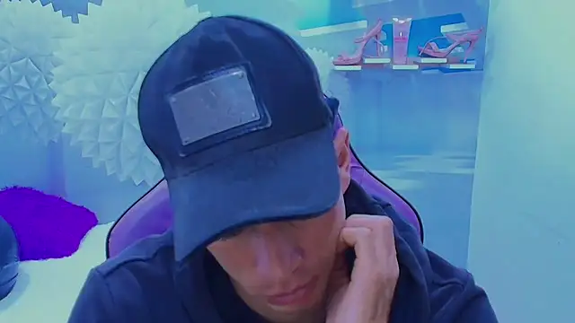 DEIBY BABY online show from 11/18/25, 09:08