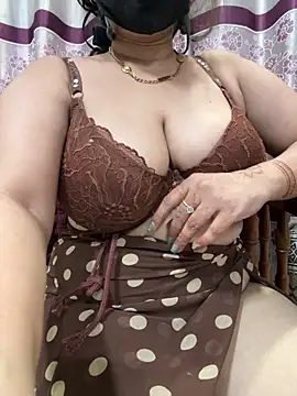 Sexybomb33 online show from 11/07/25, 09:15