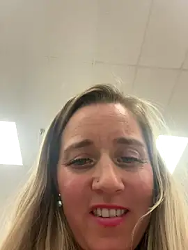 SkyelarSommer online show from 12/04/24, 12:19