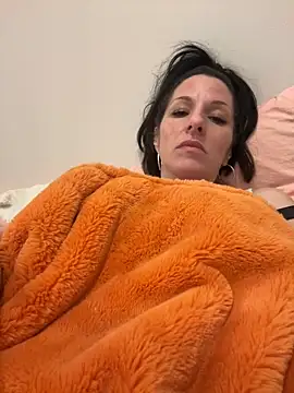 Snapshot of DominiqueX0 chatting on 02/07/25, 04:59 DominiqueX0 online show from 02/07/25, 04:59