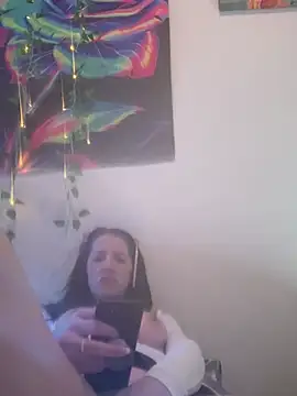 Snapshot of DominiqueX0 chatting on 03/08/25, 06:32 DominiqueX0 online show from 03/08/25, 06:32