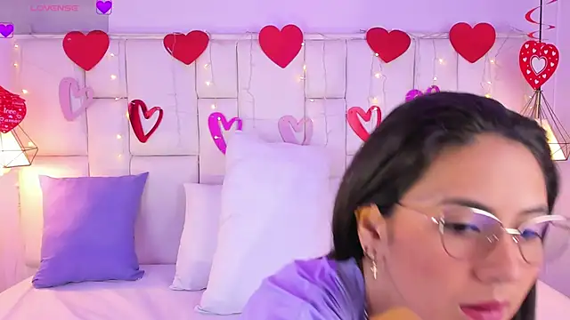 SarahSophia  online show from 02/18/25, 11:33