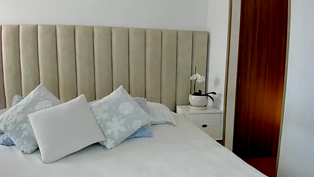 dara   online show from 12/08/24, 07:54