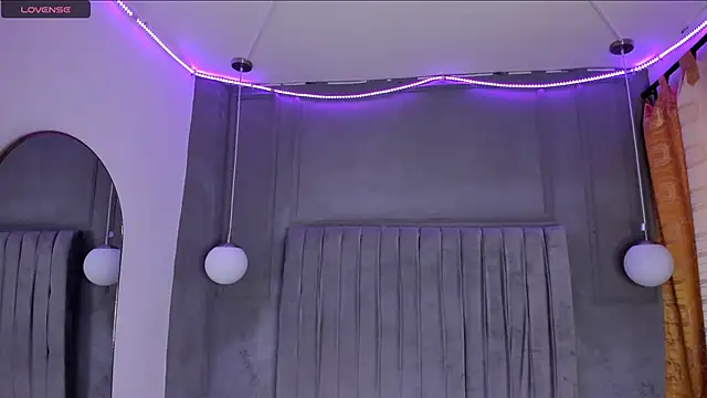 AmyOlimpo online show from 02/04/25, 04:37