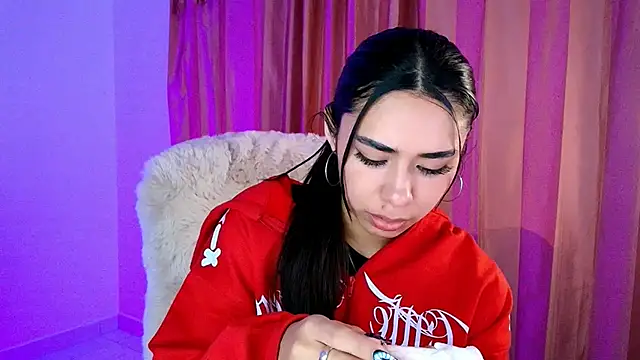 AmyOlimpo online show from 10/23/25, 04:23