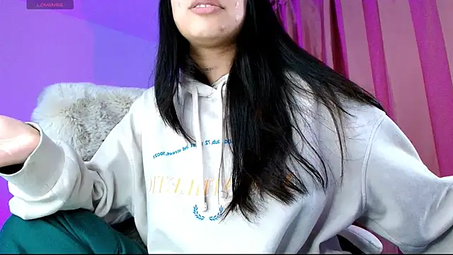 AmyOlimpo online show from 11/12/25, 04:46