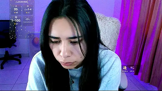 AmyOlimpo online show from 11/21/25, 05:28