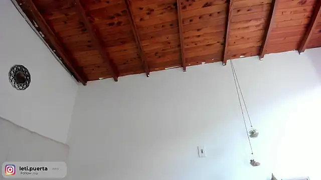 leticiapuerta9 online show from 02/02/25, 09:45