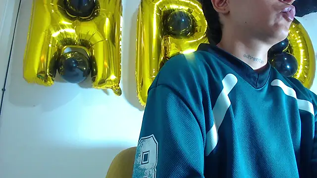 Tamarahryan online show from 12/15/25, 01:26