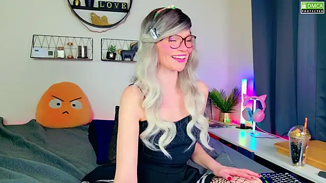 Kittychatte online show from 01/22/25, 08:38