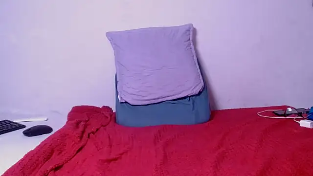 Snapshot of hannapasion chatting on 02/14/26, 09:00 hannapasion online show from 02/14/26, 09:00