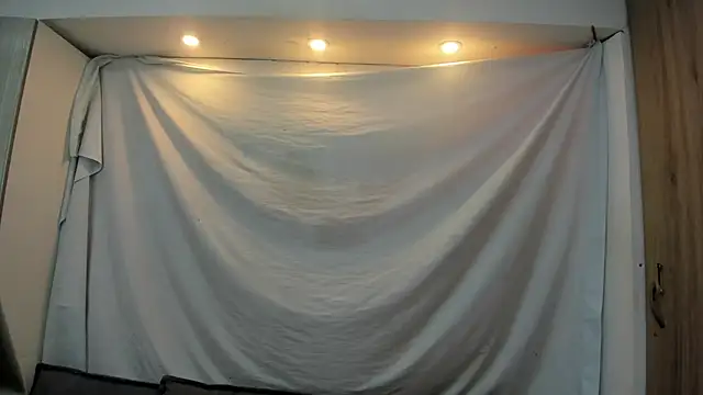 Mhelanny2 online show from 02/28/26, 07:15