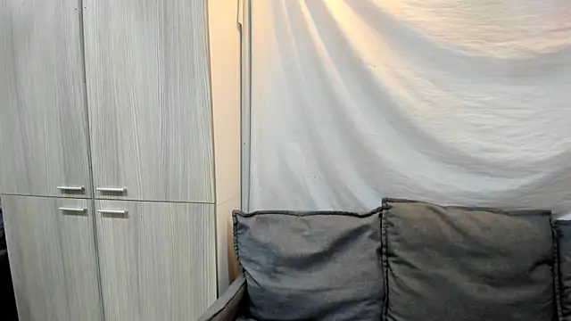 Mhelanny2 online show from 04/03/26, 05:33