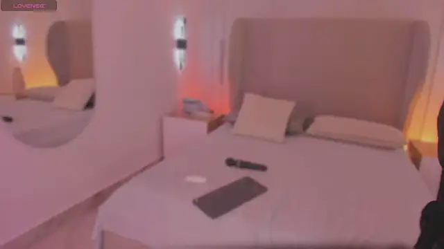 luisah  online show from 11/05/25, 08:31