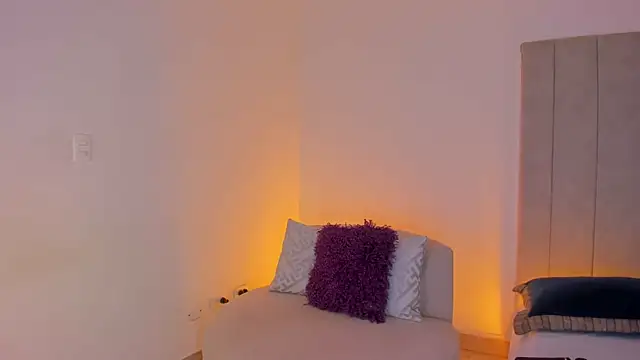 Snapshot of luisah_ chatting on 07/11/26, 08:22 luisah online show from 07/11/26, 08:22