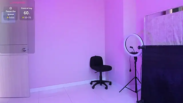 StefanyMiler online show from 09/25/25, 08:34