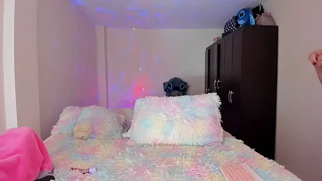 Snapshot of rosalie_lust chatting on 02/23/25, 03:45 rosalie lust online show from 02/23/25, 03:45