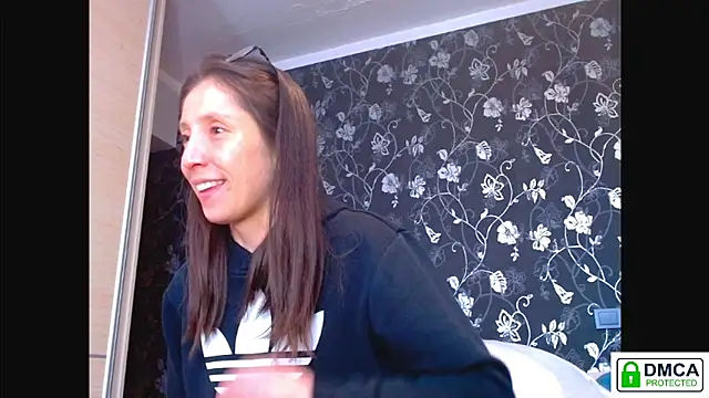 Sophi Cute online show from 04/07/26, 12:16