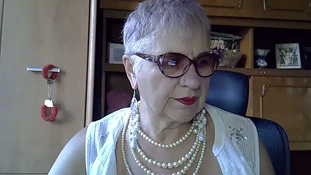 SweetCherry27 online show from 09/24/25, 04:27