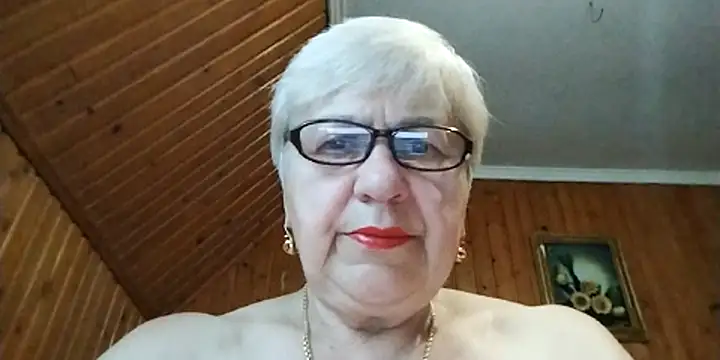 Snapshot of SweetCherry27 chatting on 06/25/26, 02:55 SweetCherry27 online show from 06/25/26, 02:55