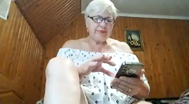 Snapshot of SweetCherry27 chatting on 07/02/26, 04:13 SweetCherry27 online show from 07/02/26, 04:13