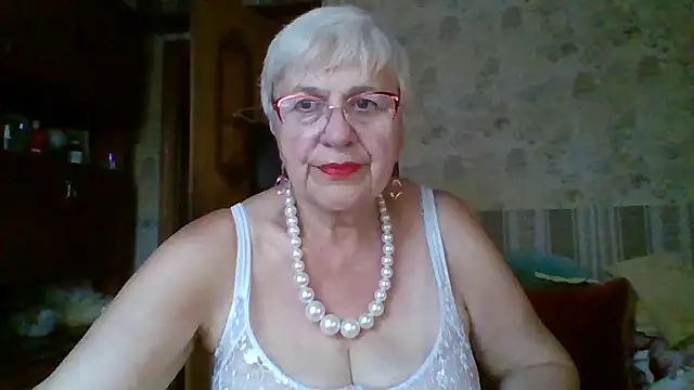 Snapshot of SweetCherry27 chatting on 07/08/26, 04:33 SweetCherry27 online show from 07/08/26, 04:33