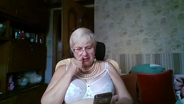 Snapshot of SweetCherry27 chatting on 07/14/26, 05:23 SweetCherry27 online show from 07/14/26, 05:23
