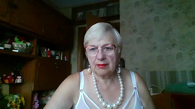 Snapshot of SweetCherry27 chatting on 07/15/26, 03:23 SweetCherry27 online show from 07/15/26, 03:23