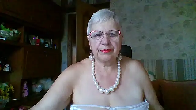 Snapshot of SweetCherry27 chatting on 07/17/26, 03:46 SweetCherry27 online show from 07/17/26, 03:46