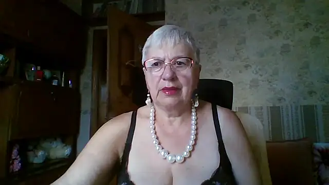 Snapshot of SweetCherry27 chatting on 07/18/26, 05:00 SweetCherry27 online show from 07/18/26, 05:00