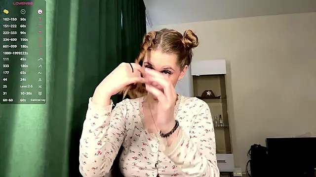 SofyBruno online show from 03/20/26, 04:17