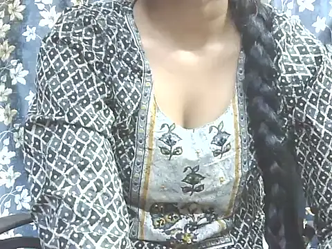Snapshot of Supriya201 chatting on 04/28/26, 03:50 Supriya201 online show from 04/28/26, 03:50