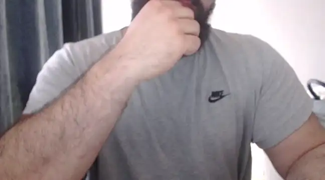 hugemachohandsome online show from 03/02/25, 09:10