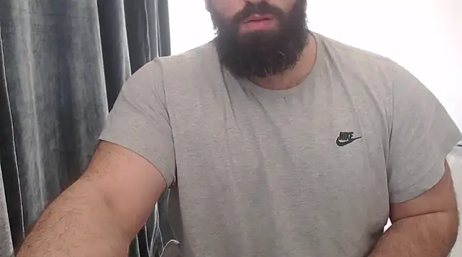 hugemachohandsome online show from 03/03/25, 12:16