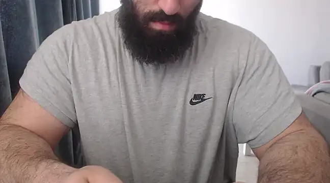 hugemachohandsome online show from 03/14/25, 10:07