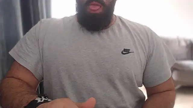 hugemachohandsome online show from 09/12/25, 10:15