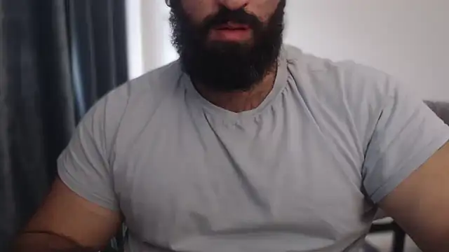 hugemachohandsome online show from 09/26/25, 02:54