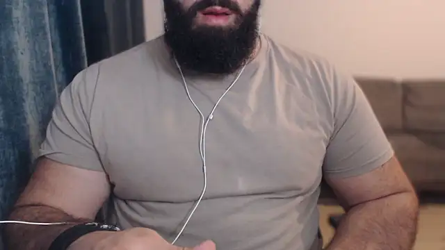 hugemachohandsome online show from 11/11/25, 09:48