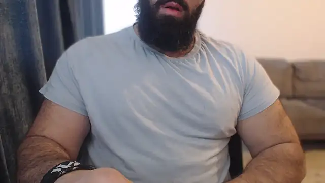 hugemachohandsome online show from 11/23/25, 08:25