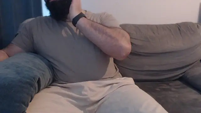 hugemachohandsome online show from 02/11/26, 08:19