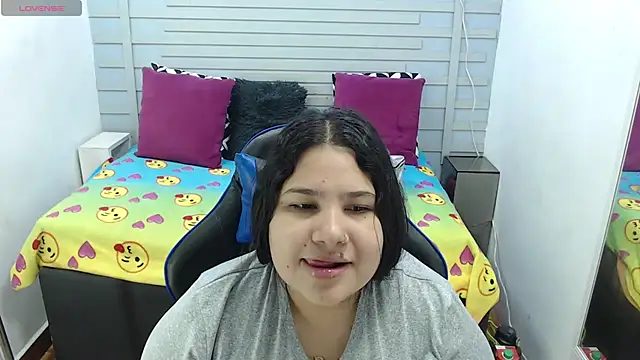 evelin zaens online show from 02/19/25, 04:01